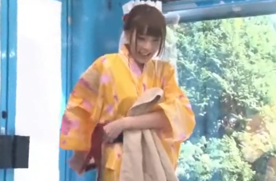 【MM号】お人形のような女子大生はエロマッサージでオマンコを濡らす♡社会人になる前に中出しセックスで大人の階段登る♡